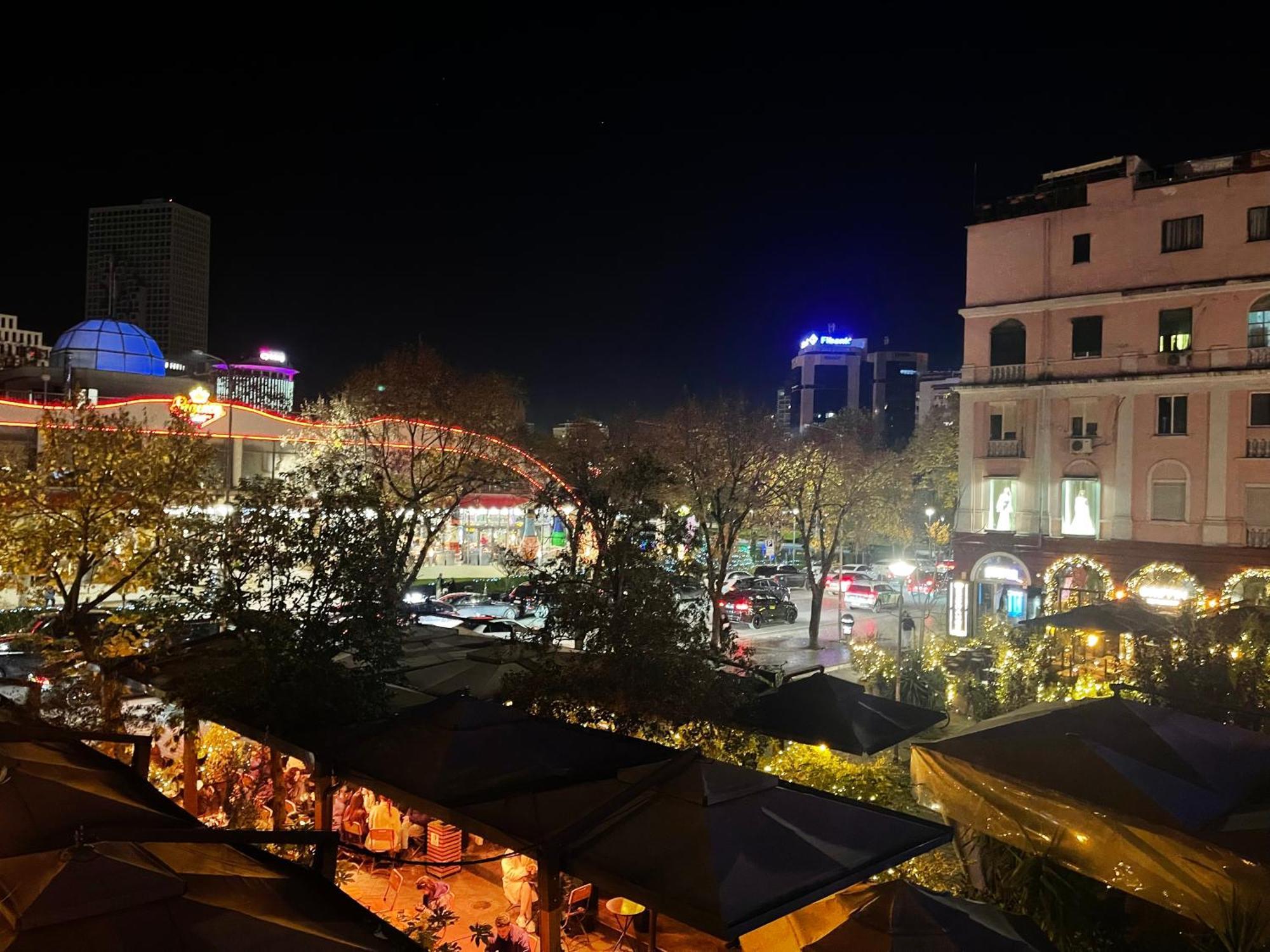 Aj Apartments - Hidden Gem In Front Of Taiwan Center Tirana Exterior foto